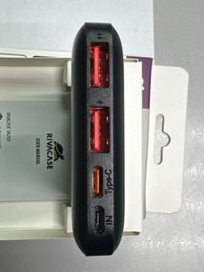 Б/у Повербанк Rivacase va2101 01-201092373