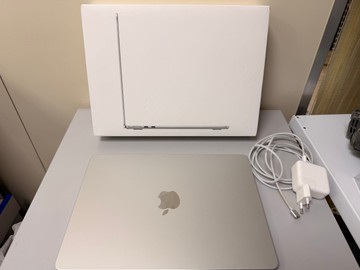 Б/у Ноутбук Apple macbook air 13,6" m2 2022 01-201144753
