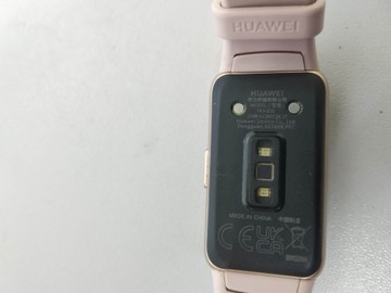 Б/в Фітнес-браслет Huawei band 6 01-201160564