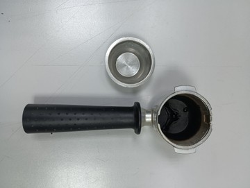 Б/в Кавоварка Delonghi ec 230.bk 01-201163948