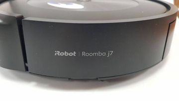 16-000254942: Iroomba j7