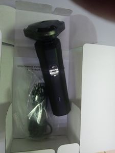 01-200518633: Shaver 105105