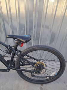 01-200569772: Haro flightline two