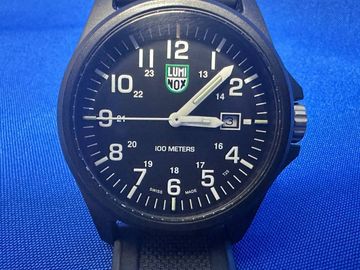 01-200744677: Luminox 2400-1gbq
