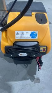 Б/у Підлогомиюча акумуляторна машина Taski swingo 350 01-200749704