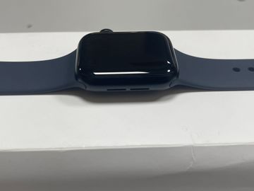 01-200587098: Apple watch se 2 gps 40mm aluminum case with sport