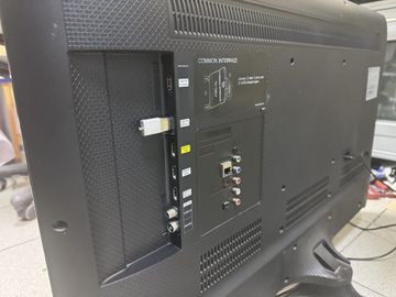 01-200789895: Samsung ue40j5500