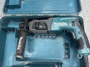 01-200789573: Makita hr2470