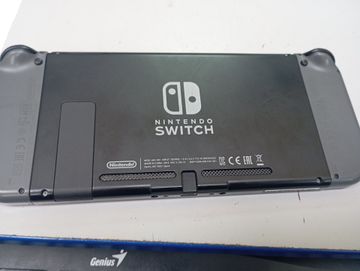 Б/в Ігрова приставка Nintendo switch 01-200802737