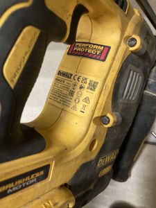 Б/в Перфоратор Dewalt dch273 + 1акб + зп 01-200802761