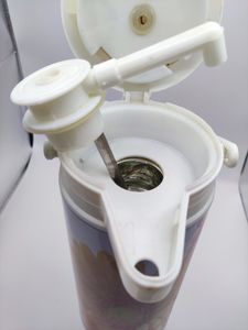 Б/в Термос Без Виробника помповий 1,9л 01-200804731