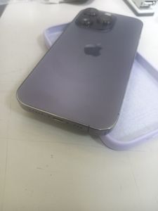 Б/у Мобильний телефон Apple iphone 14 pro 256gb 01-200811469