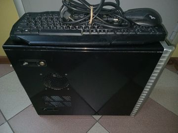 Пк amd a10-7850k/ram 8 gb/hdd відсутній/ssd 120 gb/amd/ ati radeon rx 460 2gb gddr5 128bit