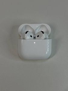 Б/в Навушники Apple airpods 4 01-200847667