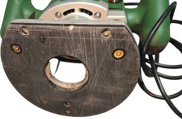 Б/в Фрезер Bosch pof 1400 ace 01-200795910