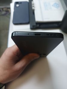 Б/в Мобільний телефон Poco c65 6/128gb 01-200865339