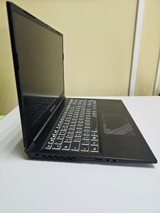 Б/в Ноутбук  15/core i7-13620h ddr5/16gb ddr5/ssd 1000 gb/geforce rtx4060 8gb 01-200916917