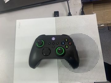 Б/у Игровая приставка Microsoft xbox one s 1tb 01-200962303