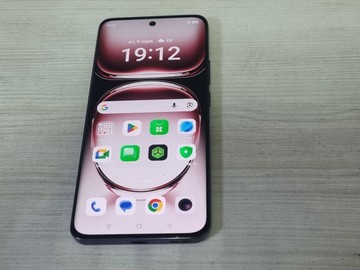 Б/в Мобільний телефон Oppo reno12 5g 12/256gb 01-200937980