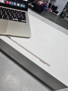 Б/в Ноутбук Apple macbook air 13,6" 2025 a3240 / apple m4 10 core сpu/ 8 core gpu/ ram16g/ ssd256gb 01-200988946