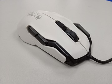 Roccat kova