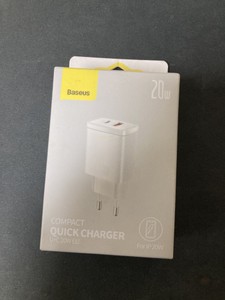 Б/у Зарядный блок Baseus compact quick charger u+c 20w white 01-201008675