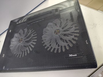 Б/в Підставка для ноутбука Trust azul laptop cooling stand 01-201017932