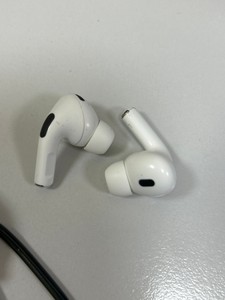 Б/в Навушники Apple airpods pro 2nd generation with magsafe charging case usb-c 01-201048278