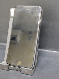 Б/в Мобільний телефон Apple iphone 8 64gb 01-201075895