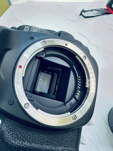 Б/в Фотоапарат Canon eos 80d + sigma 70-300mm 1:4:5.6dl 01-201098194