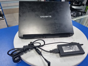 Б/в Ноутбук Gigabyte 15/core i5-11400h ddr4/16gb ddr4/hdd *відсутній/ssd 512 gb/geforce rtx3050 4gb 01-201126728