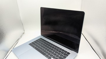 Б/в Ноутбук Apple macbook air 15" 2025 01-201140427