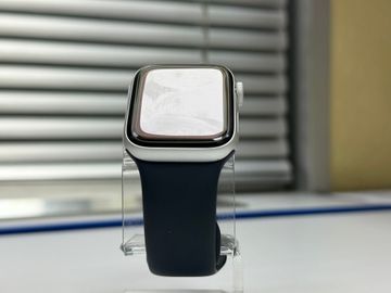 01-200586363: Apple watch se 2 gps 40mm aluminum case with sport