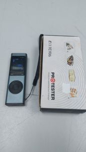 01-200591643: Protester w80x