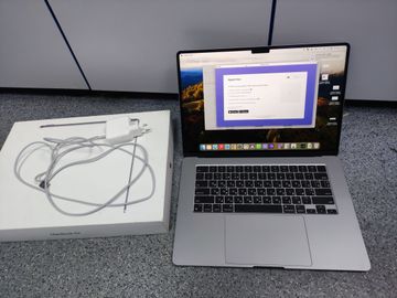 01-200605038: Apple macbook air 15" m3 2024