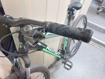 01-200608951: Azimuth aqua 29