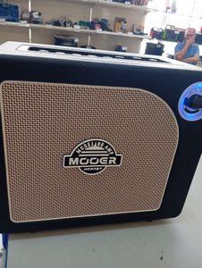 01-200764433: Mooer dh01