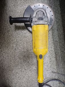 01-200771098: Dewalt dwe492