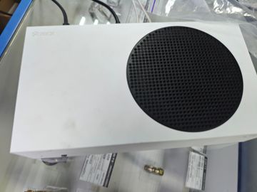 01-200742210: Microsoft xbox series s 512gb