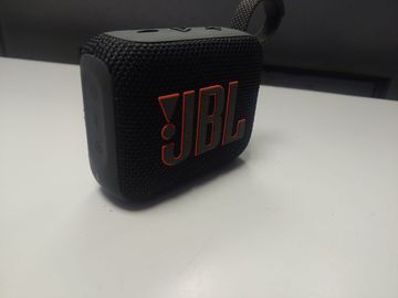 01-200795639: Jbl go 4
