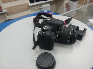 01-200764188: Canon eos 2000d / ef-s 18-55mm f/3.5-5.6 is ii