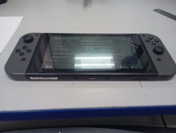 Б/в Ігрова приставка Nintendo switch 01-200802737