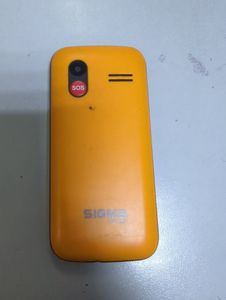 Б/в Мобільний телефон Sigma comfort 50 hit2020 01-200811630