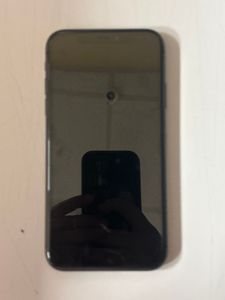 Б/в Мобільний телефон Apple iphone 11 64gb 01-200851217
