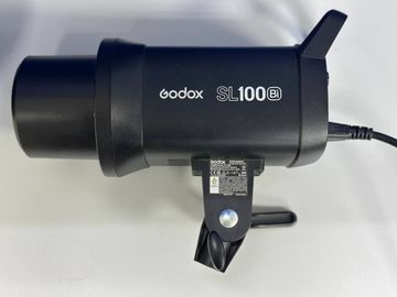 Б/в Фотоспалах Godox sl-100 bi 01-200881758