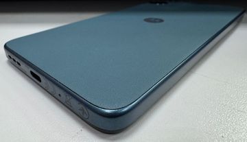 Б/в Мобільний телефон Motorola moto g06 4g 4/64gb 01-200881082