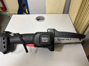 Б/в Міні пила акумуляторна Narva cmc-21-6-8bl 01-200889473