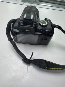 Б/у Фотоаппарат Nikon d3000 kit /af-s nikkor 18-55mm 1:3,5-5,6g vr dx 01-200902750