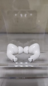 Б/в Навушники Apple airpods pro 2nd generation with magsafe charging case usb-c 01-200928405