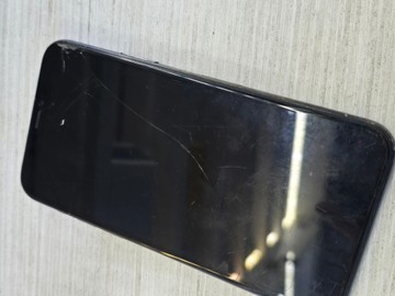 Б/в Мобільний телефон Apple iphone 11 pro 64gb 01-200882133